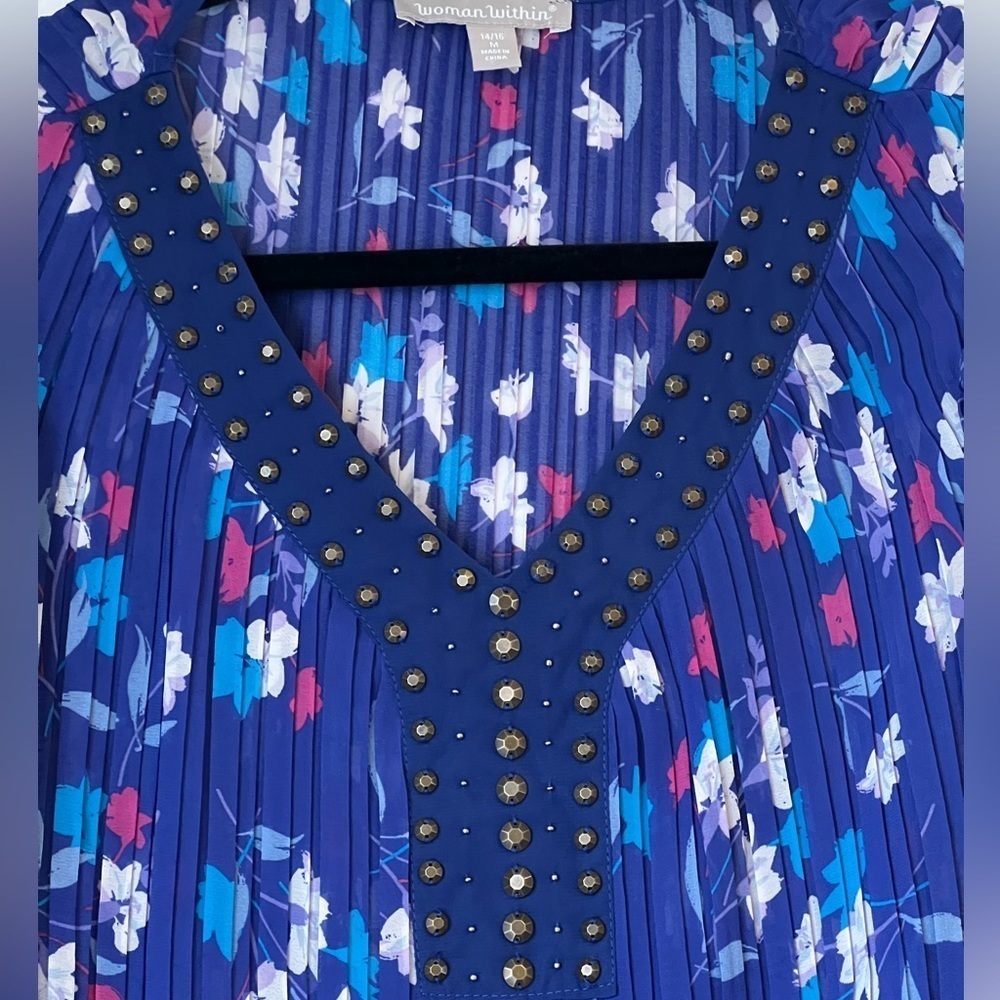 Woman Within Pleated Floral Beaded Neckline Blouse Plus Size Medium 14/16‎ - Picture 8 of 8